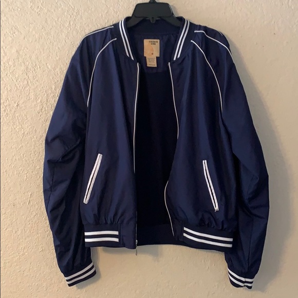 Weather wear 100% Polyester Jacket - Picture 3 of 4